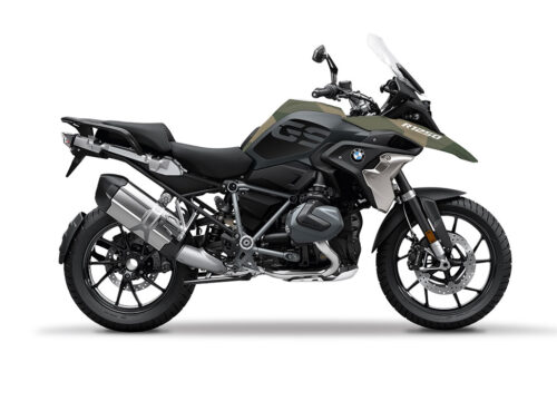 SIG 1051 02 BMW R1250GS Triple Black Military Camo 01