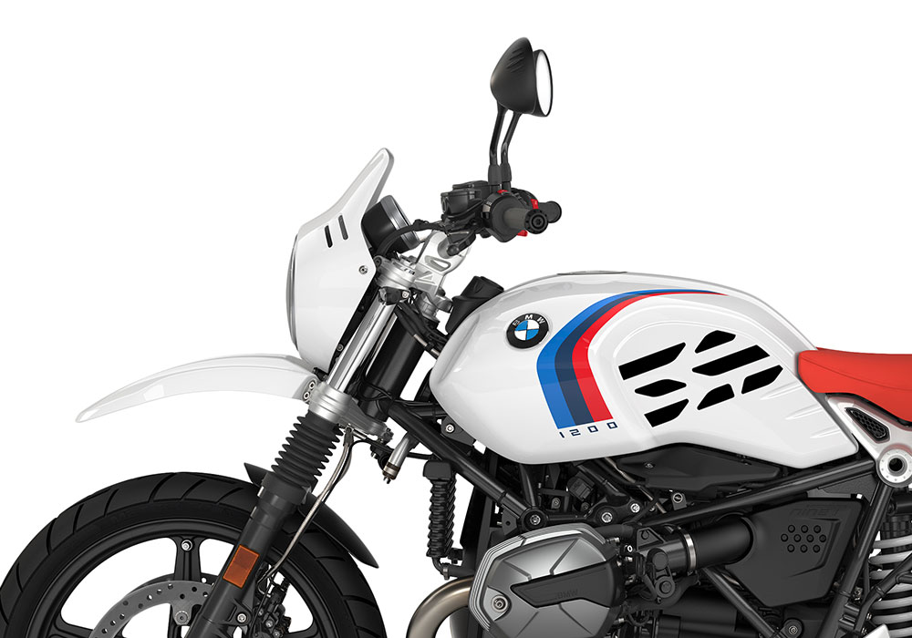 SIG 1088 01 BMW RnineT Urban GS BlackGS Line Light White left 02