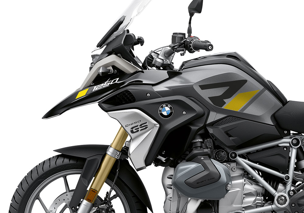 SIG 1118 02 BMW R1250GS R Line Black Grey Yellow left 02