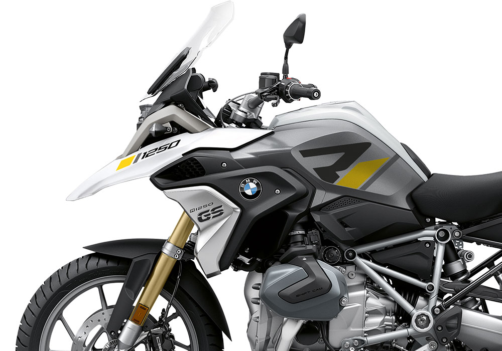 SIG 1118 02 BMW R1250GS R Line Black Grey Yellow Light White Left 02